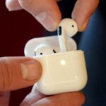 AUDÍFONOS JUSTIN BLANCO (SO 078 - PLÁSTICO) - Imagen 3